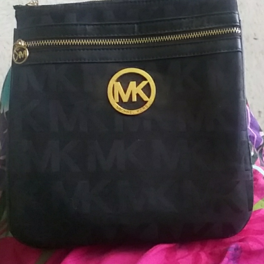 Michael Kors crossover bag